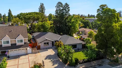 845 Pollard Rd, Los Gatos, CA 95032