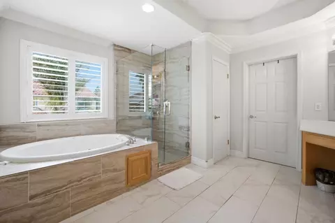 Bath - 1902 Whitman St, Salinas, CA 93906 photo 2 of 3