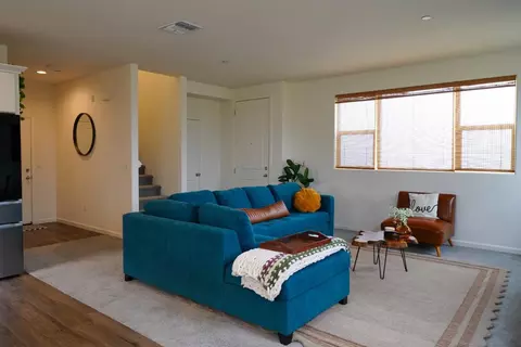 Living - 823 Mora Cir, Soledad, CA 93960 photo 1 of 3