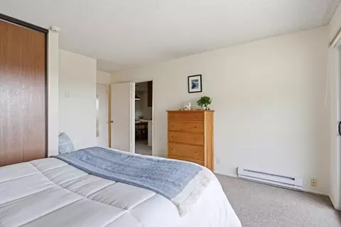 Bedroom - 101 Shell Dr 111, Watsonville, CA 95076 photo 3 of 6