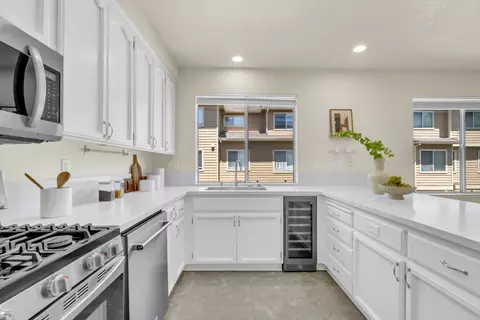 Kitchen - 4641 Hampton Falls Pl, San Jose, CA 95136 photo 3 of 6