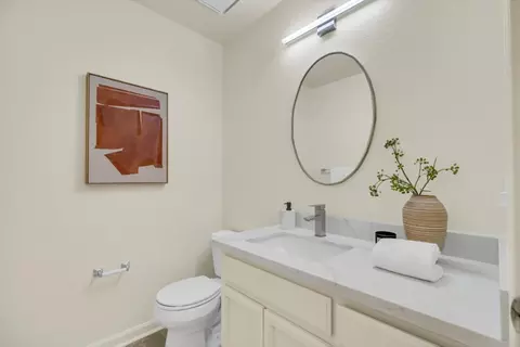 Bath - 4641 Hampton Falls Pl, San Jose, CA 95136 photo 1 of 8