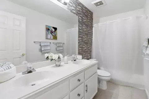 Bath - 242 Fairmeadow Way, Milpitas, CA 95035 photo 3 of 3