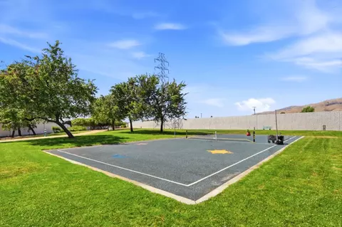 Exterior - 242 Fairmeadow Way, Milpitas, CA 95035 photo 9 of 10
