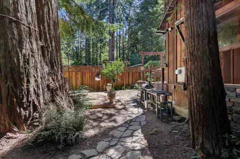 Exterior - 421 Hillside Dr, Boulder Creek, CA 95006 photo 3 of 10