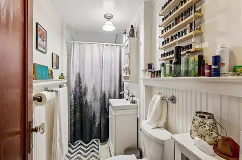 Bath - 421 Hillside Dr, Boulder Creek, CA 95006 photo 1 of 3
