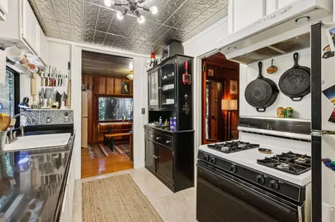 Kitchen - 421 Hillside Dr, Boulder Creek, CA 95006 photo 1 of 2