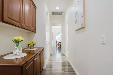 Entry Way - 2379 Gaines Ln, Tracy, CA 95377 photo 2 of 4