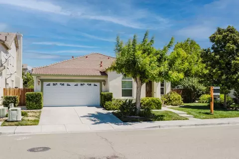 Exterior - 2379 Gaines Ln, Tracy, CA 95377 photo 2 of 7