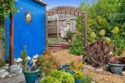 Exterior - 1976 Luzern St, Seaside, CA 93955 photo 7 of 12
