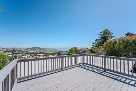 339 Kings Rd, Brisbane, CA 94005