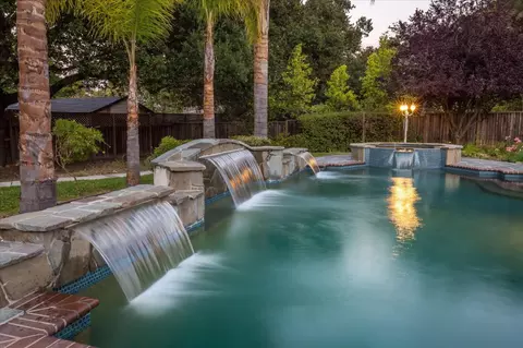 18625 Sage Ct, Saratoga, CA 95070
