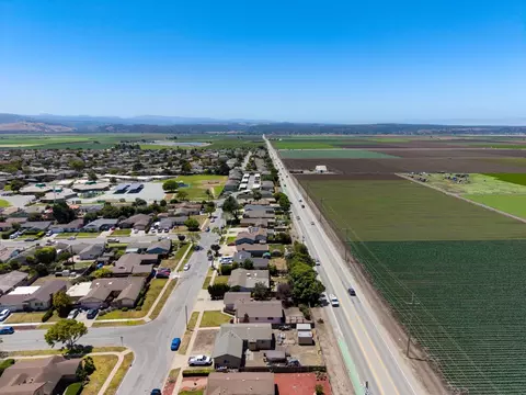 View/Area - 806 Columbia Ave, Salinas, CA 93901 photo 3 of 5