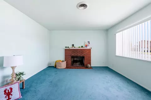 Living - 806 Columbia Ave, Salinas, CA 93901 photo 1 of 5