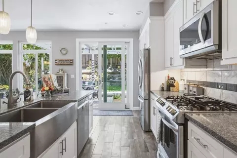 Kitchen - 17506 Sugarmill Rd, Salinas, CA 93908 photo 2 of 2