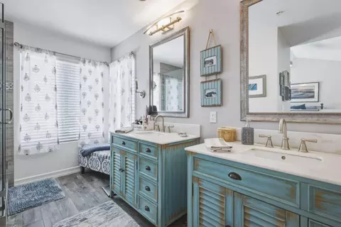 Bath - 17506 Sugarmill Rd, Salinas, CA 93908 photo 1 of 1