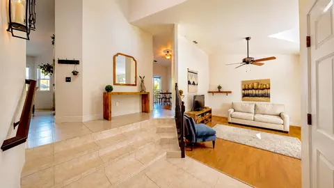 Entry Way - 4073 Saint George Pl, Turlock, CA 95382 photo 1 of 4