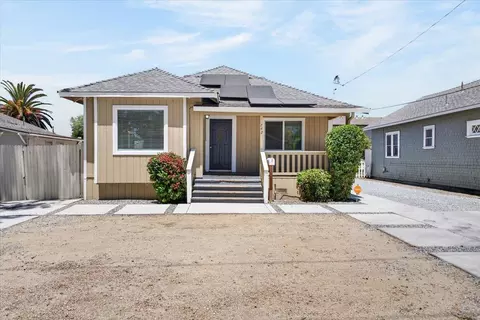 742 4th St, Hollister, CA 95023