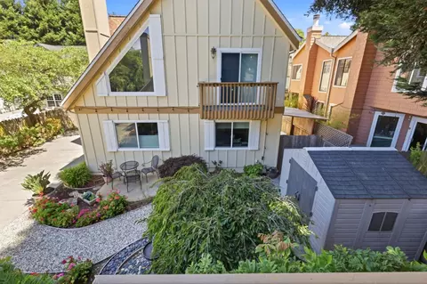 Exterior - 4301 Grace St 2, Capitola, CA 95010 photo 5 of 8