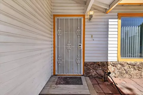 Entry Way - 324 Barros St, Patterson, CA 95363 photo 1 of 1