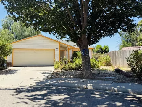 324 Barros St, Patterson, CA 95363 photo 1