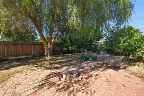 Exterior - 324 Barros St, Patterson, CA 95363 photo 8 of 8