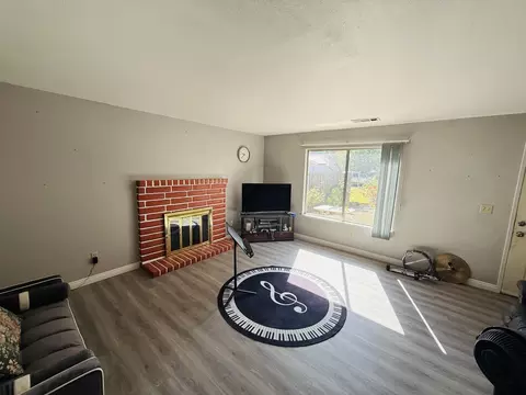 324 Barros St, Patterson, CA 95363 photo 3