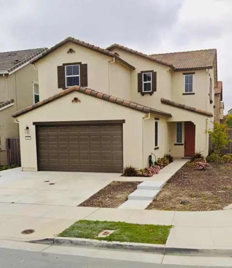 665 Tanoak Ct, Hollister, CA 95023