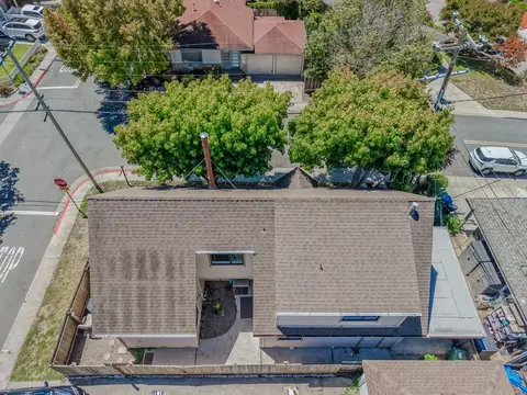 View/Area - 702 Beverly Ave, Capitola, CA 95010 photo 2 of 7