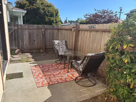 Exterior - 702 Beverly Ave, Capitola, CA 95010 photo 7 of 13