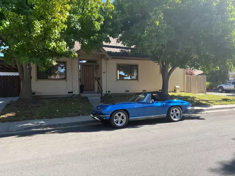 Exterior - 702 Beverly Ave, Capitola, CA 95010 photo 10 of 13