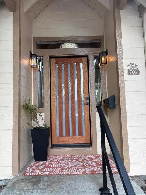 Entry Way - 702 Beverly Ave, Capitola, CA 95010 photo 1 of 7