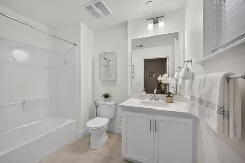 Bath - 301 Baja Rose St, Milpitas, CA 95035 photo 4 of 5