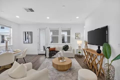 Living - 301 Baja Rose St, Milpitas, CA 95035 photo 3 of 4
