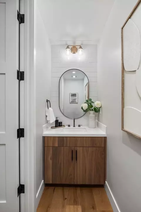 Bath - 221 Hope St, Mountain View, CA 94041 photo 6 of 7