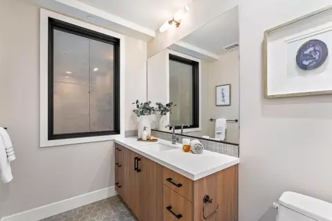 Bath - 221 Hope St, Mountain View, CA 94041 photo 4 of 7