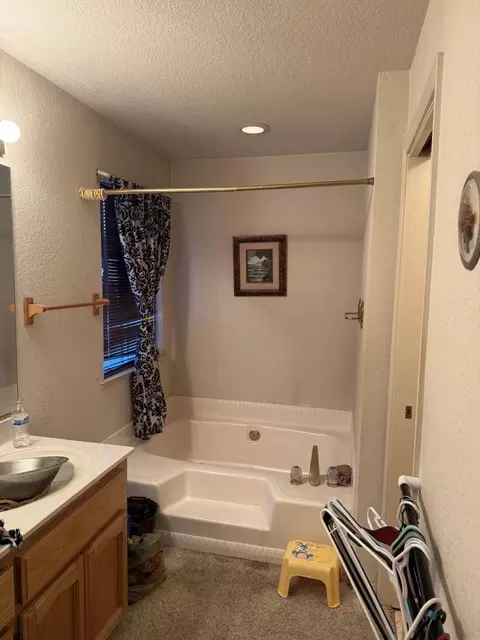 1636 Cavern Way, Modesto, CA 95358 photo 6