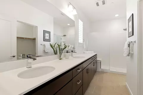 Bath - 37665 Breakers Rd, Newark, CA 94560 photo 2 of 2