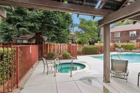 Exterior - 1555 Hecker Pass Rd E201, Gilroy, CA 95020 photo 6 of 8
