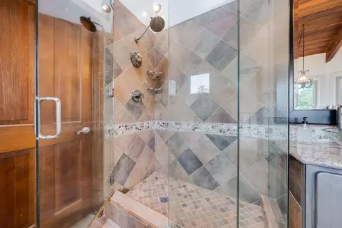 Bath - 1501 Hidden Valley Rd, Soquel, CA 95073 photo 2 of 10