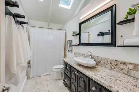 Bath - 1501 Hidden Valley Rd, Soquel, CA 95073 photo 8 of 10