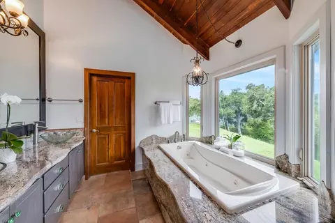 Bath - 1501 Hidden Valley Rd, Soquel, CA 95073 photo 4 of 10