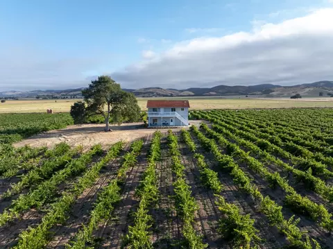 Exterior - 68277 Jolon Rd, Bradley, CA 93426 photo 2 of 5