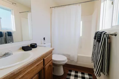 Bath - 68277 Jolon Rd, Bradley, CA 93426 photo 2 of 3