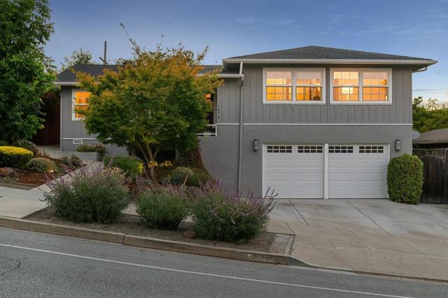 2874 Mcgarvey Ave, Redwood City, CA 94061