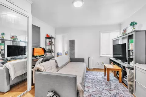 Living - 612 Central Ave, Salinas, CA 93901 photo 4 of 4