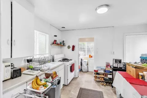 Kitchen - 612 Central Ave, Salinas, CA 93901 photo 3 of 3
