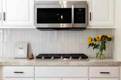 Kitchen - 6388 Forehand Ct, Aptos, CA 95003 photo 4 of 7