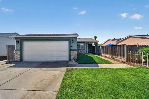 1892 Macduee Way, San Jose, CA 95121