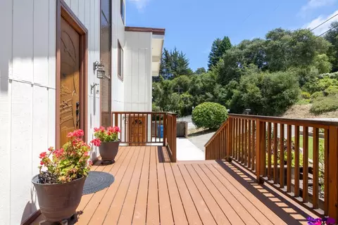 Exterior - 144 Bowen Ave, Aptos, CA 95003 photo 3 of 8